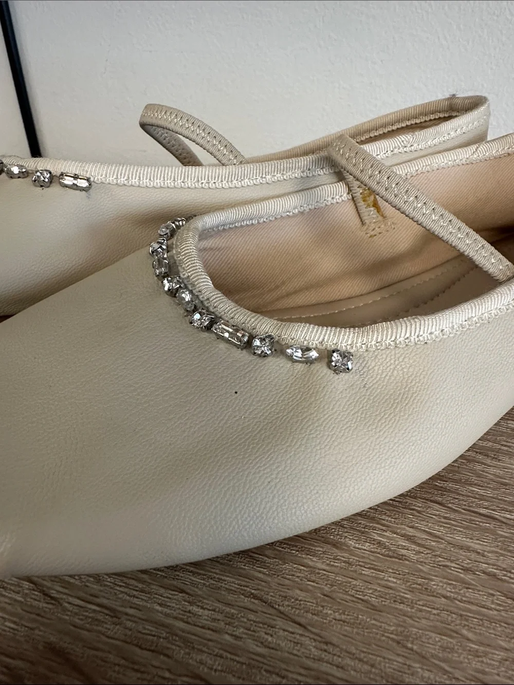 Zara never worn